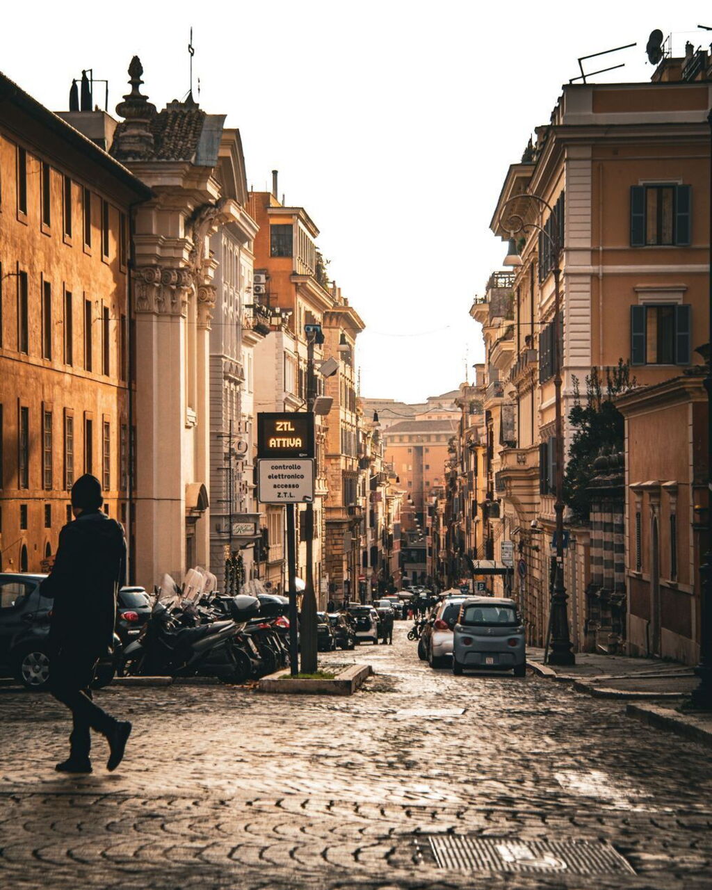 Guidare in Italia nel 2026 – Panoramica su pedaggi, ZTL, parcheggi e multe