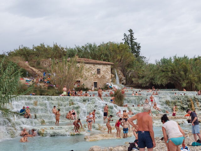 Thermal Springs and Holiday Homes: Healing Waters in Tuscany and Lazio