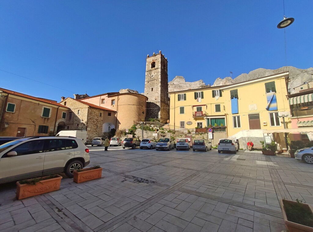 La Piazza di Colonnata