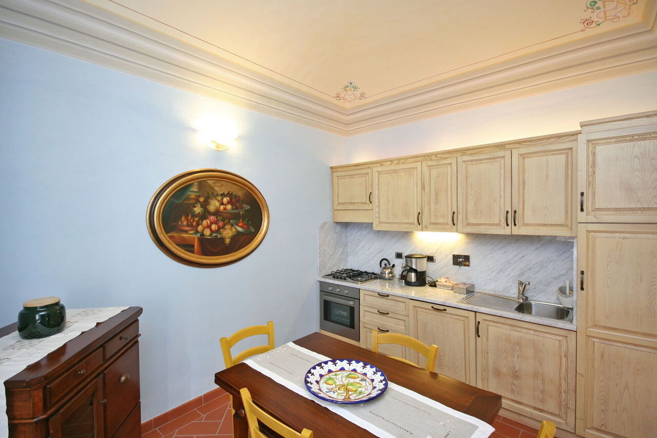 DanteAccommodation:&nbsp;: Dining Room, Kitchen, Living Room