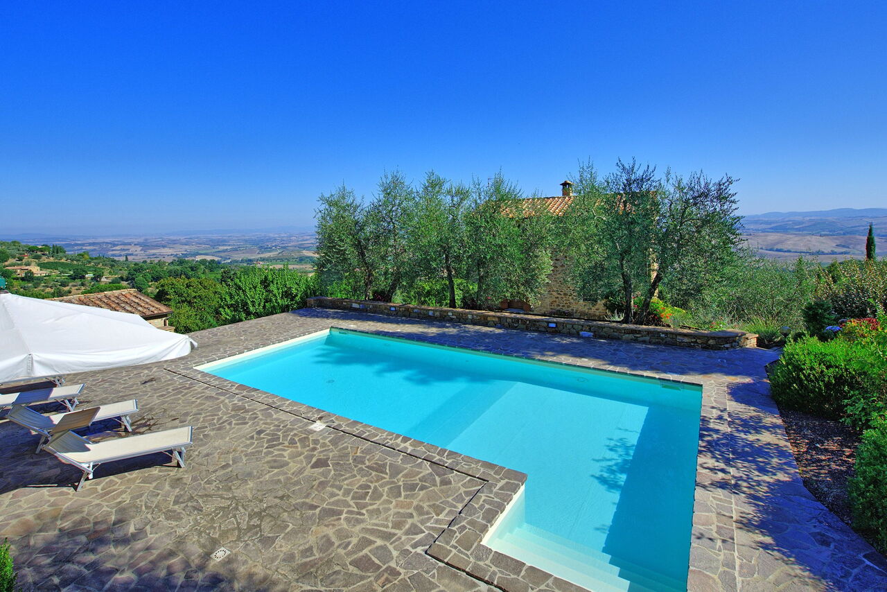 Villa Montalcino: Schwimmbad