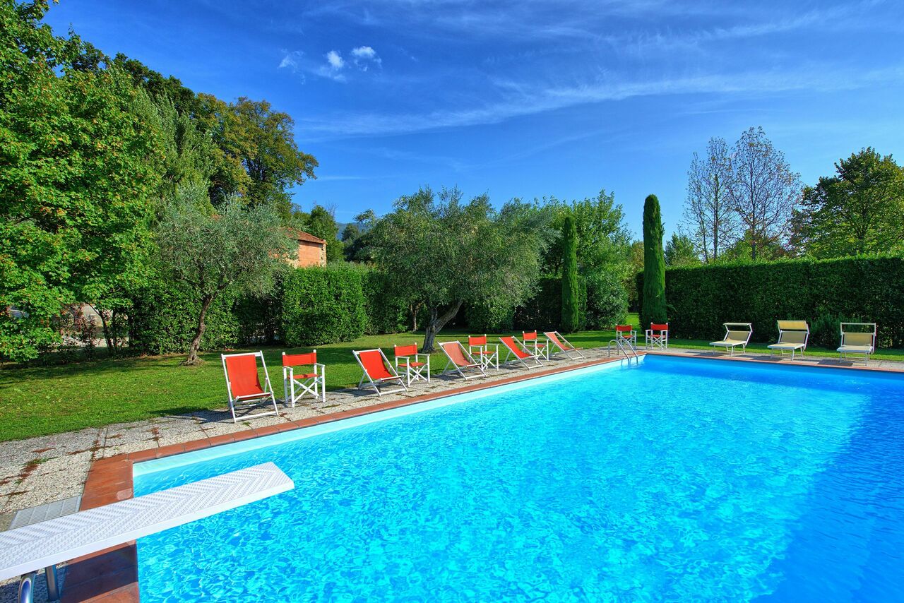 Villa Fiamma: Schwimmbad