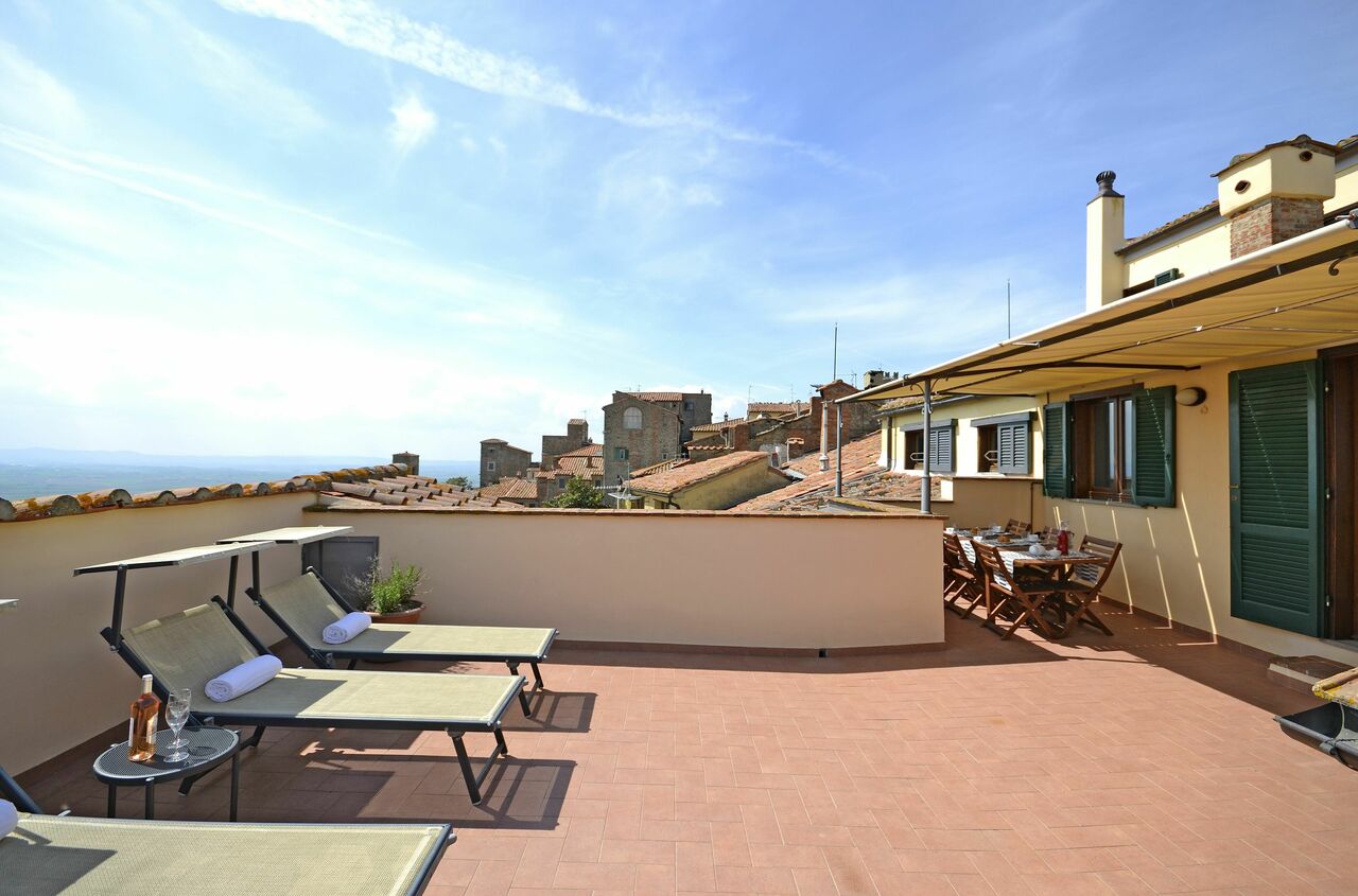 Terrazza Cortonese: Terrace and panoramic view