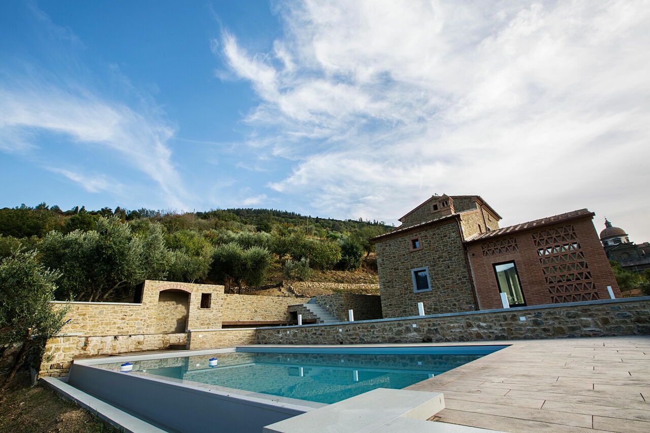 Villa Degli Ulivi: Swimming pool and outdoor view