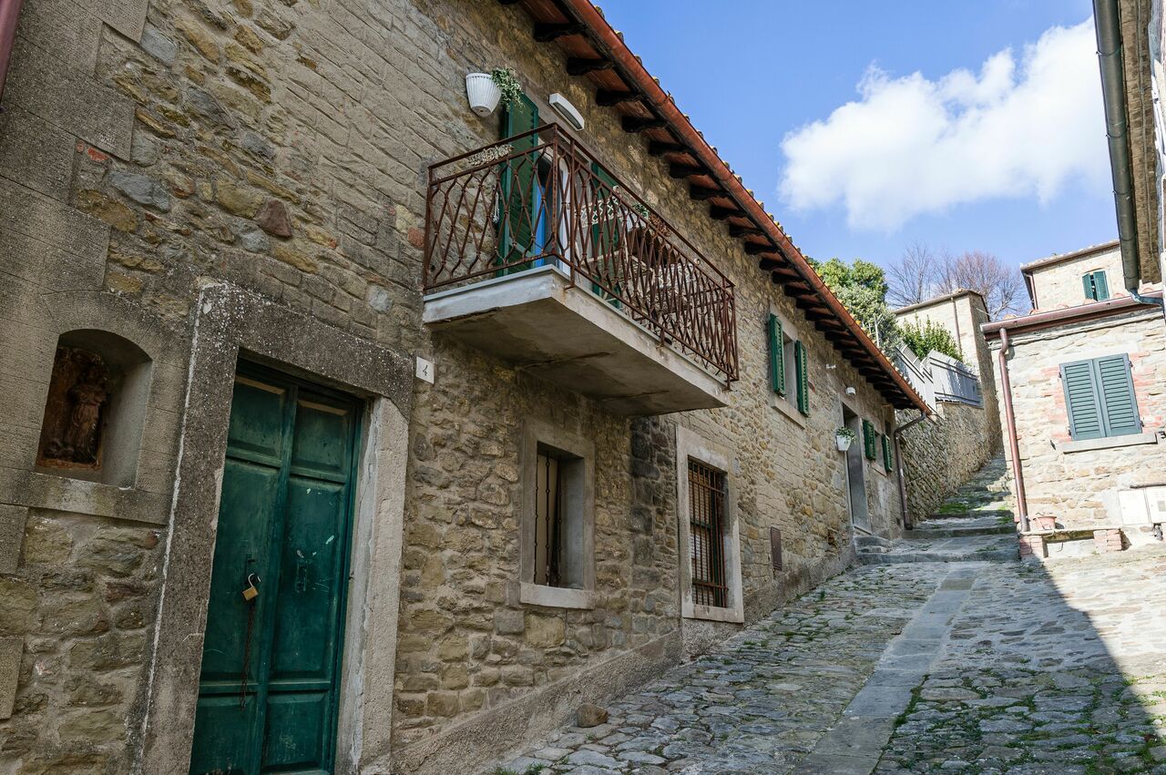 Michelangelo Cortona Apartment: Outdoor view