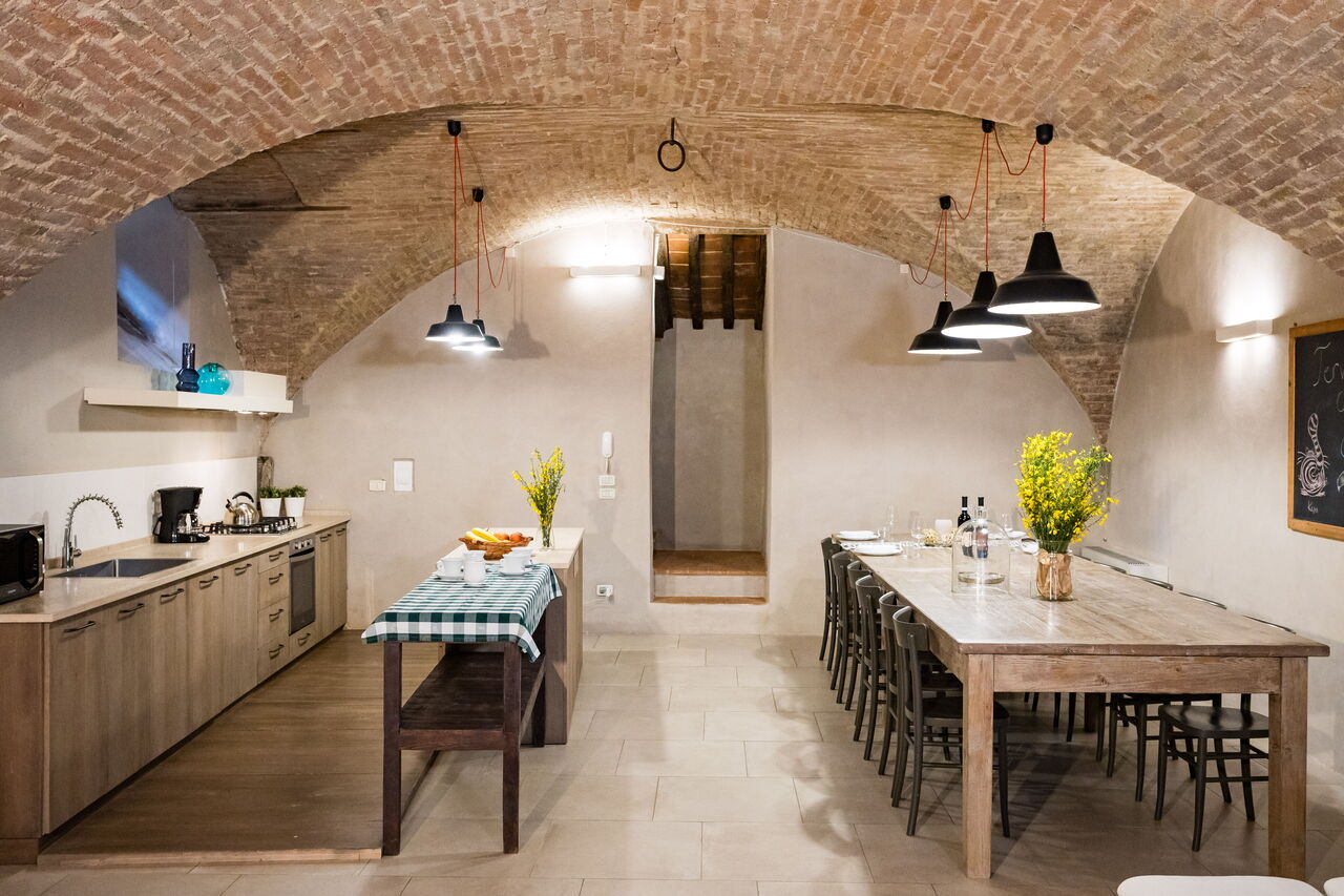Appartamento La Corte: Dining room and kitchen