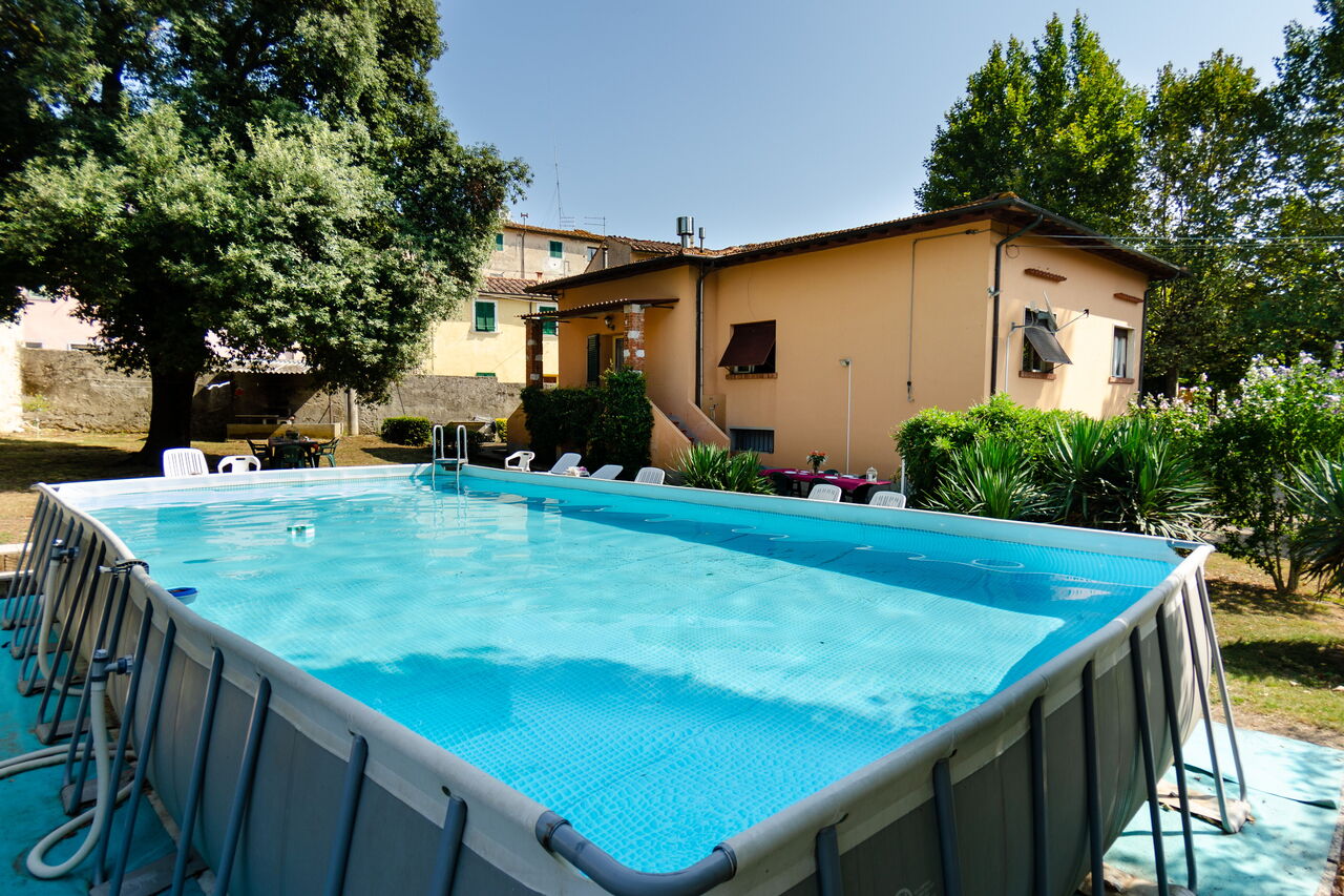 Villa Elisa: Balcony / Terrace / Patio, Building Exterior, Garden, Outdoor, Pool