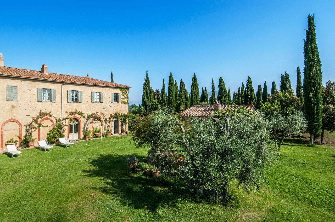 Fontanelle 16: Building Exterior, Garden