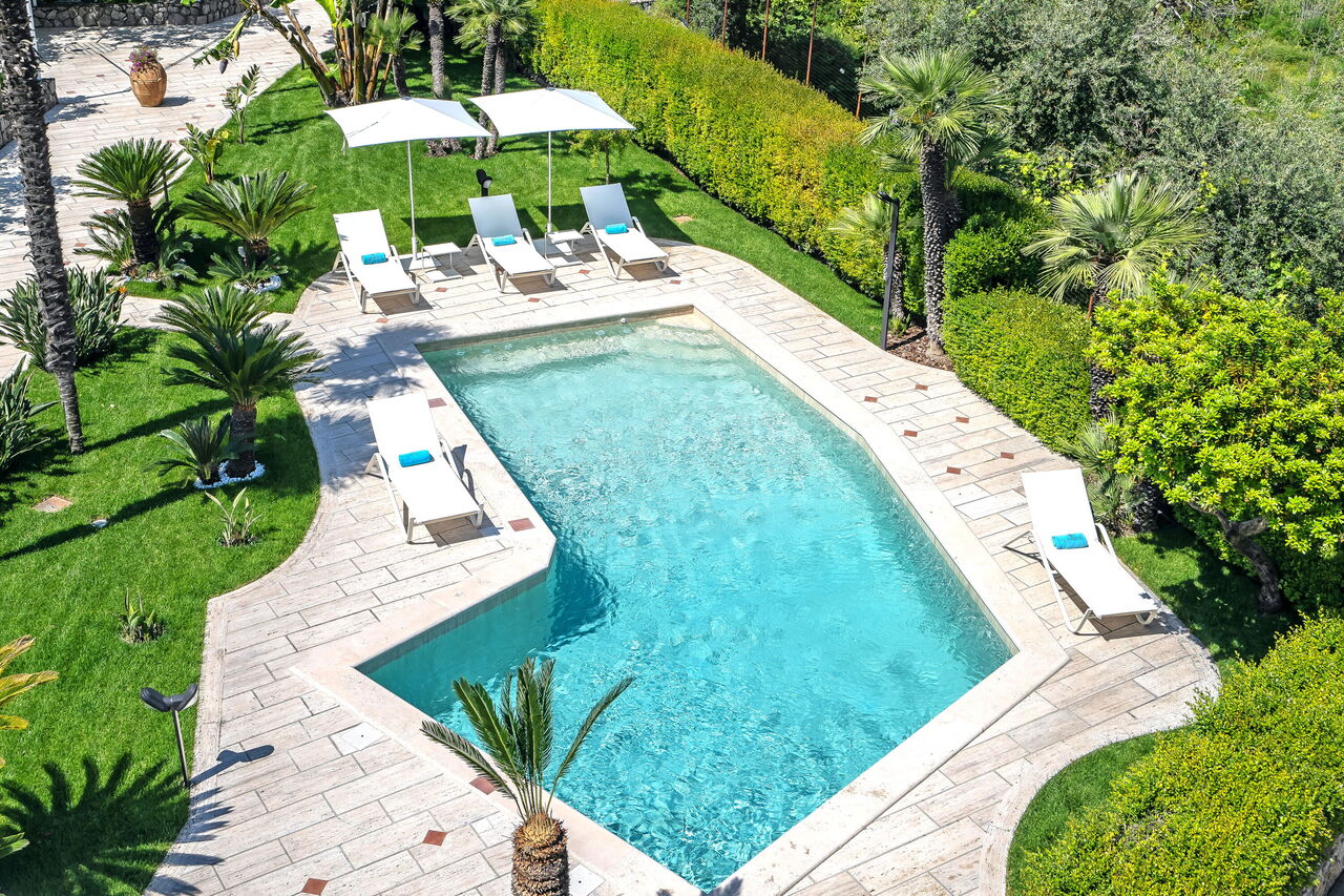 Villa Antonietta: all'aperto, Esterni, Giardino, Piscina