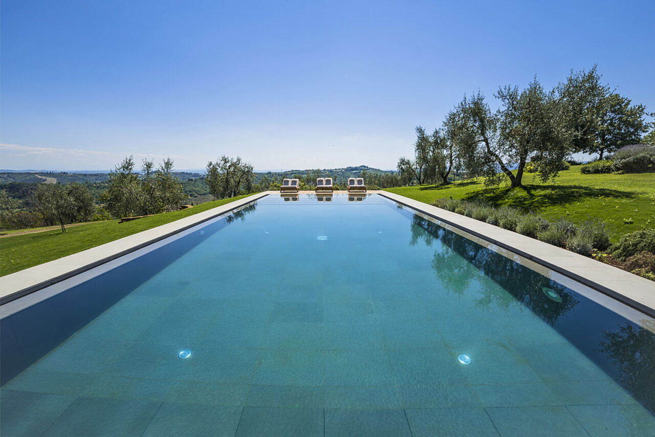 Villa Di Corazzano: The swimming pool