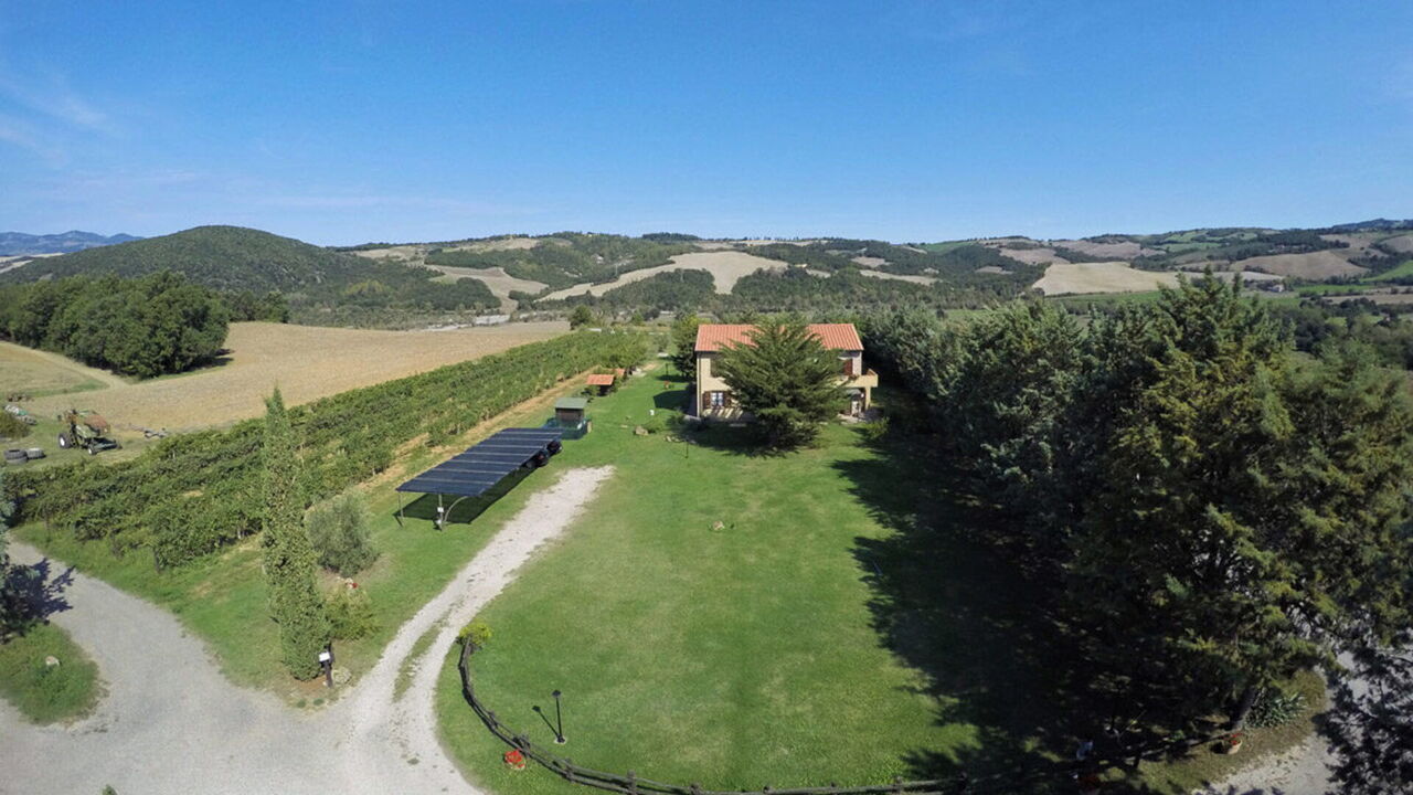 Villa Le Selvole: Building Exterior, Garden, Outdoor