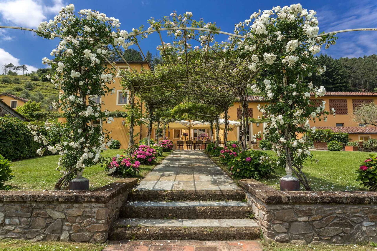 Villa Castellaccio: all'aperto, Esterni, Giardino