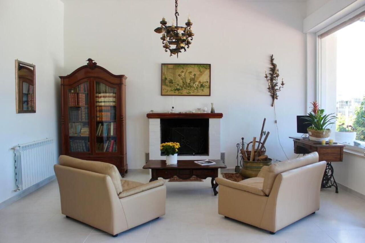 Tre Donne: Wohnzimmer
