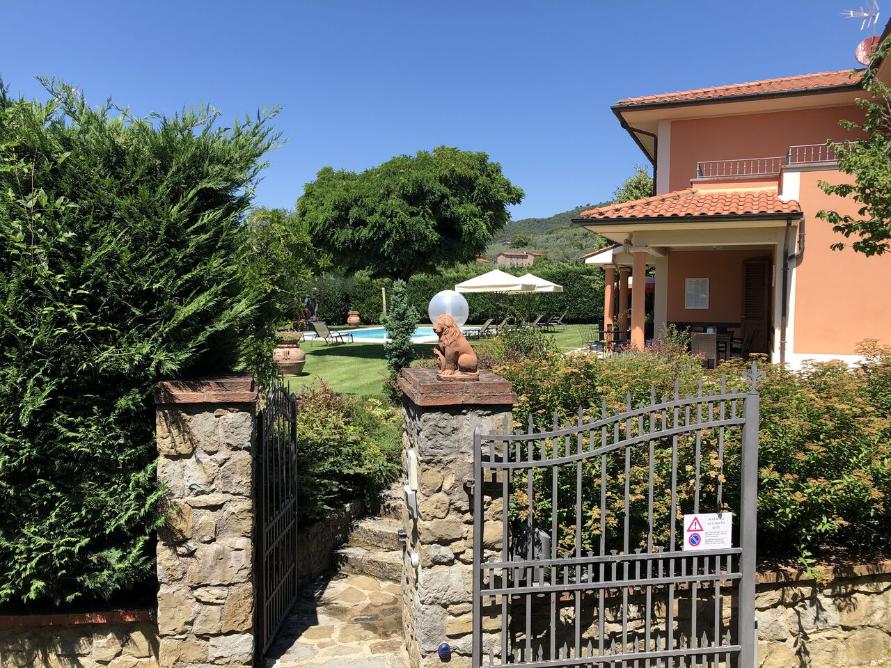Villino Setteponti: all'aperto, Entrata Principale, Giardino