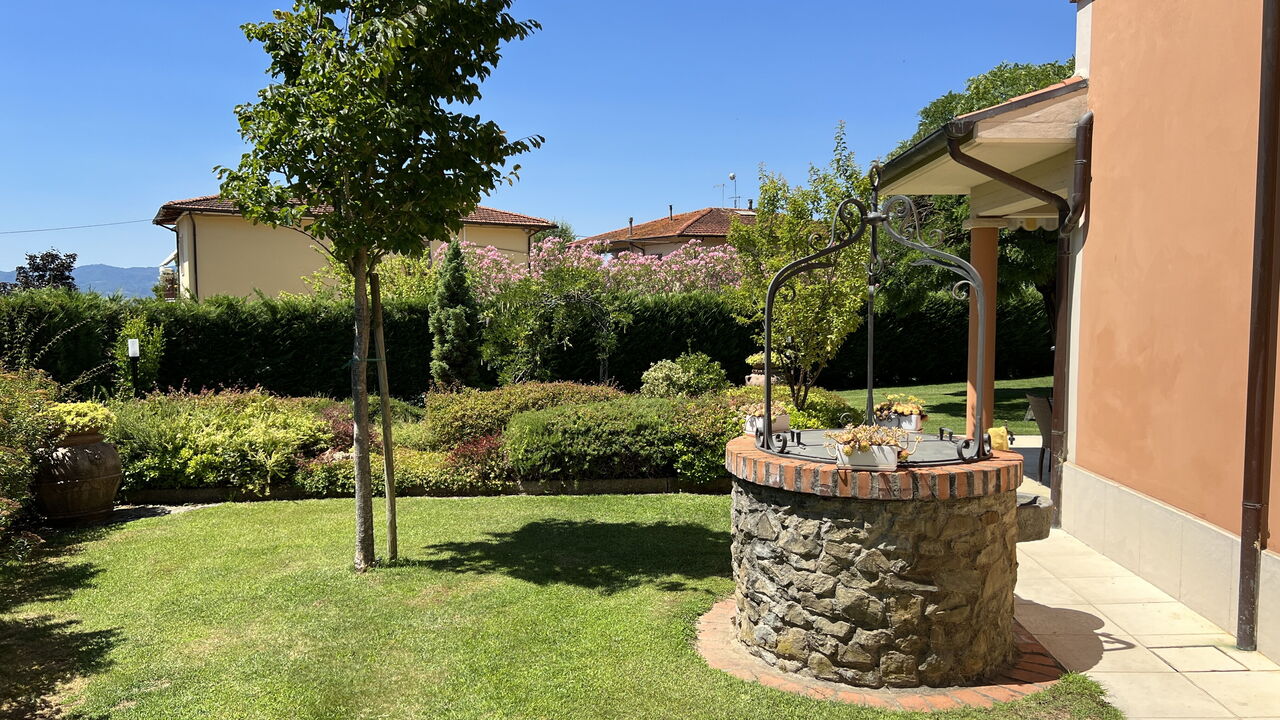 Villino Setteponti: all'aperto, Giardino