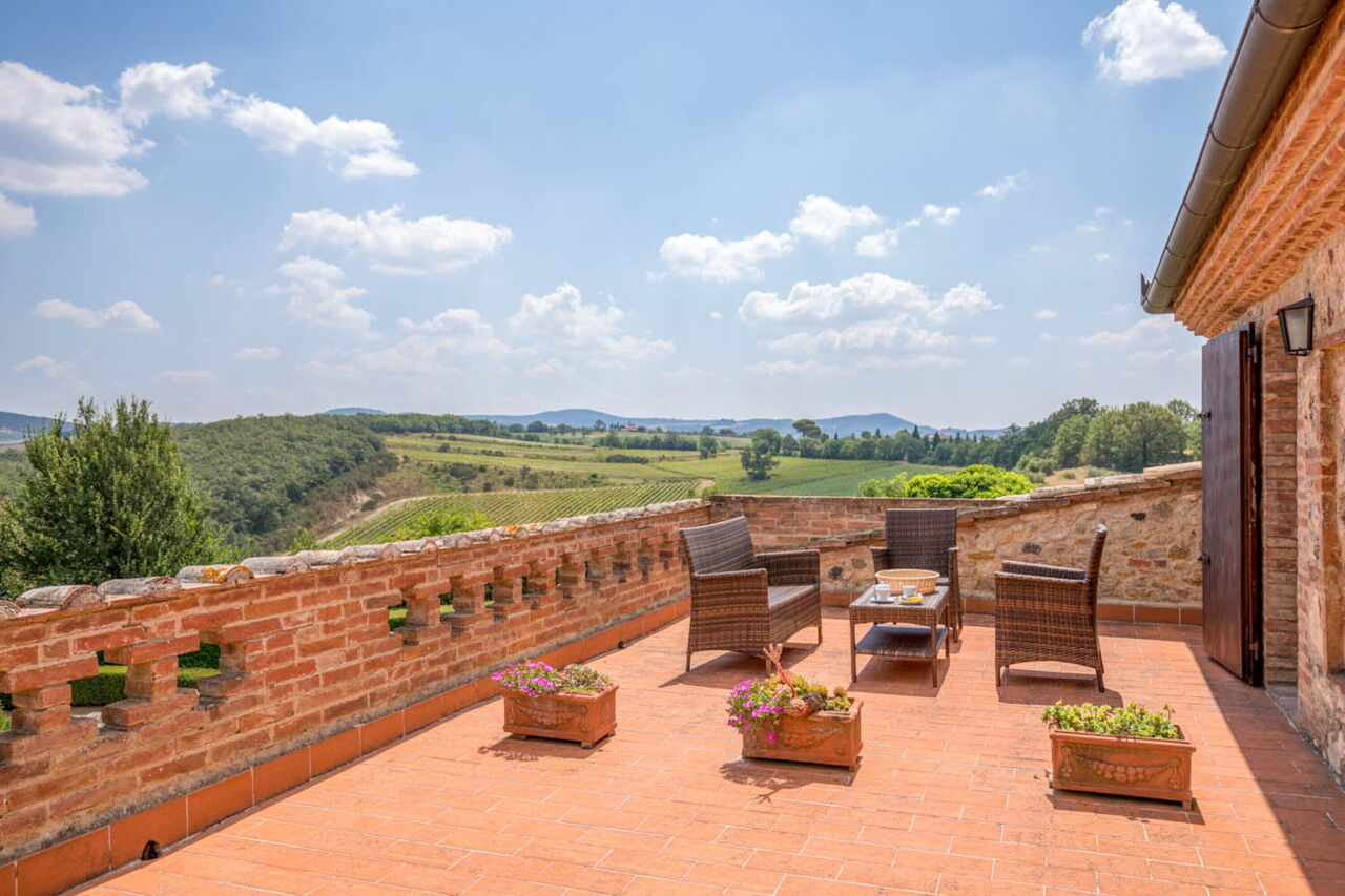 Villa Sulle Crete: Balcony / Terrace / Patio