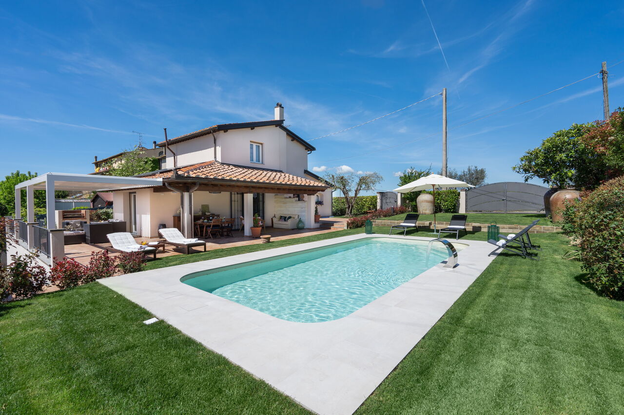 Villa Di Pillo: Außen, Draussen, Garten, Schwimmbad