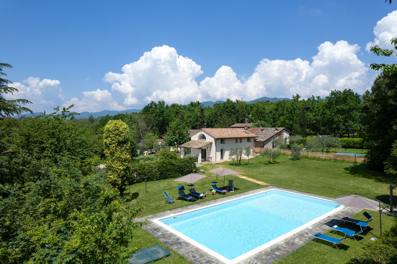 Villa Le Selve: Ansichten, Außen, Draussen, Garten, Schwimmbad