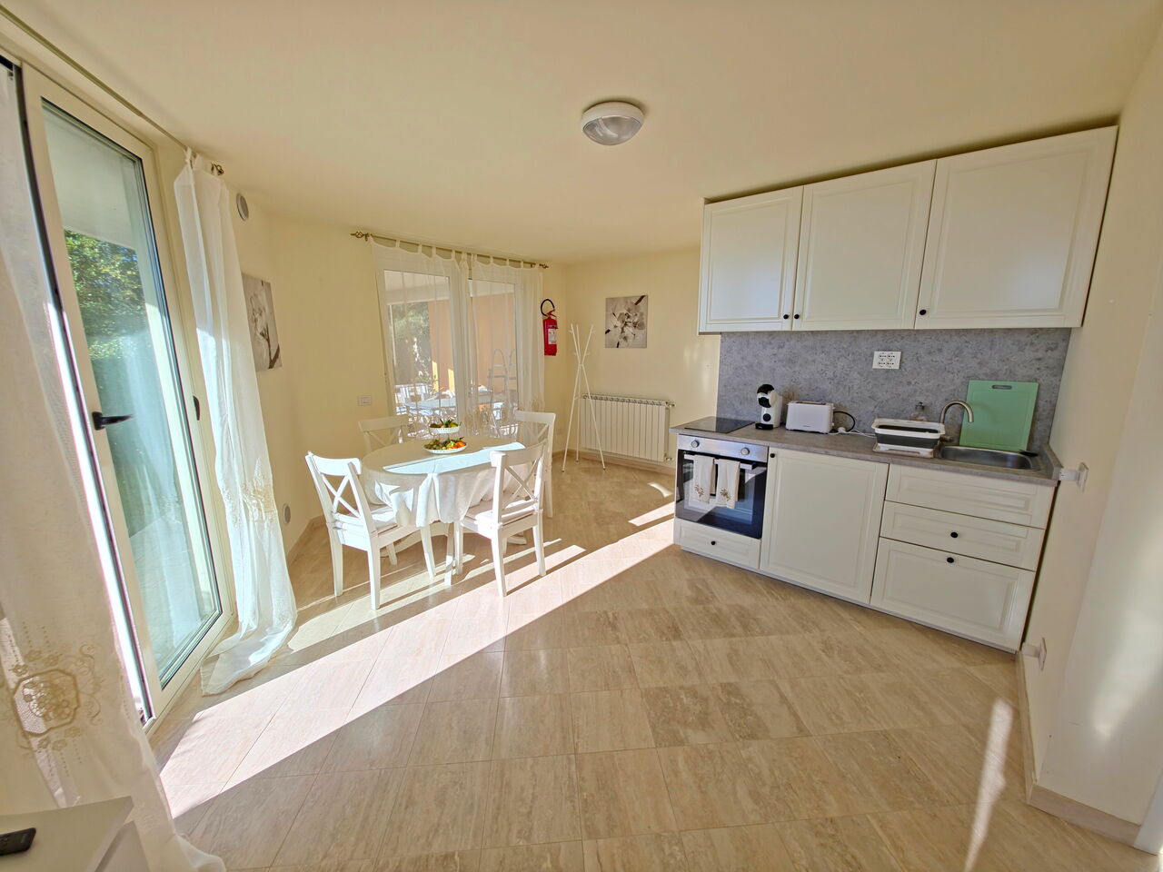 Villa Botrici: Cucina, Sala da pranzo, Soggiorno