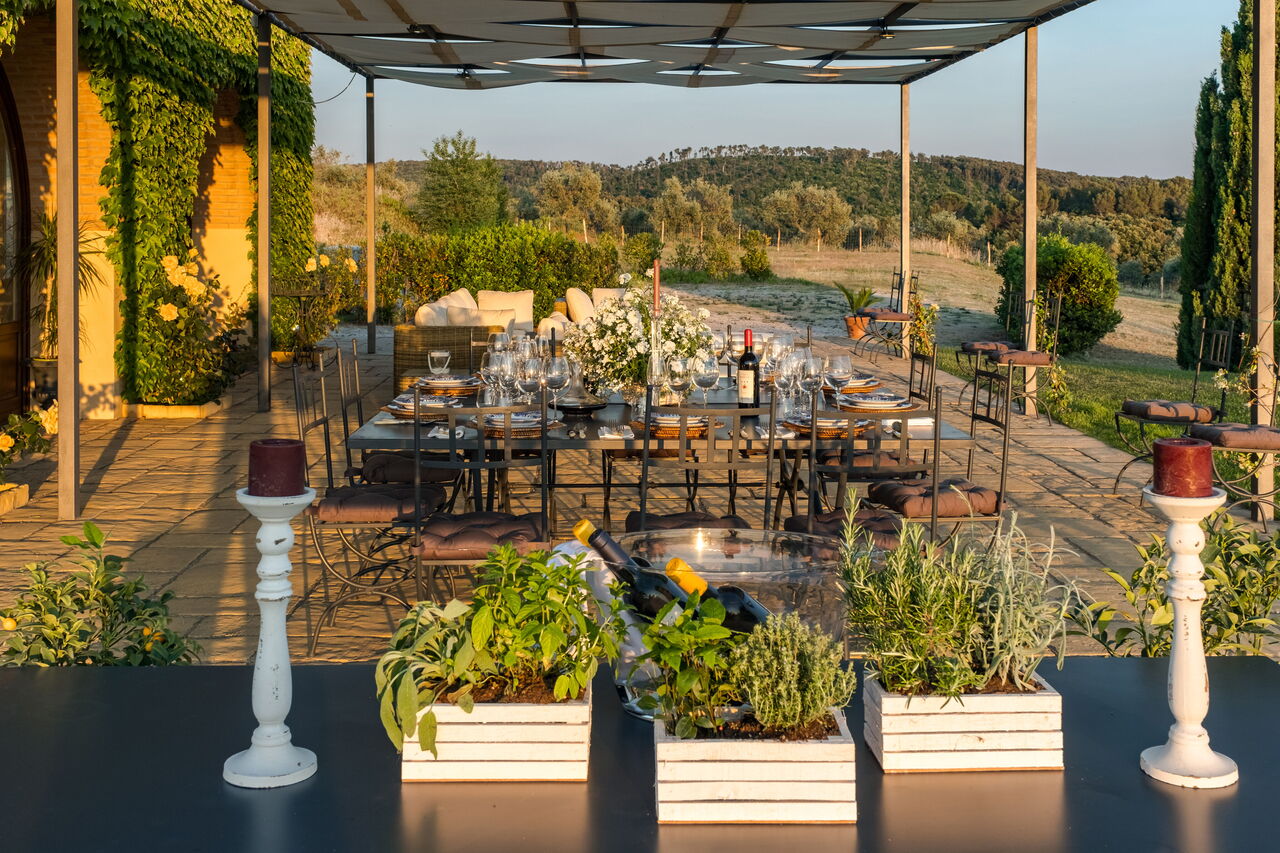 Villa Bagnoli: Balkon / Terrasse / Patio, Draussen