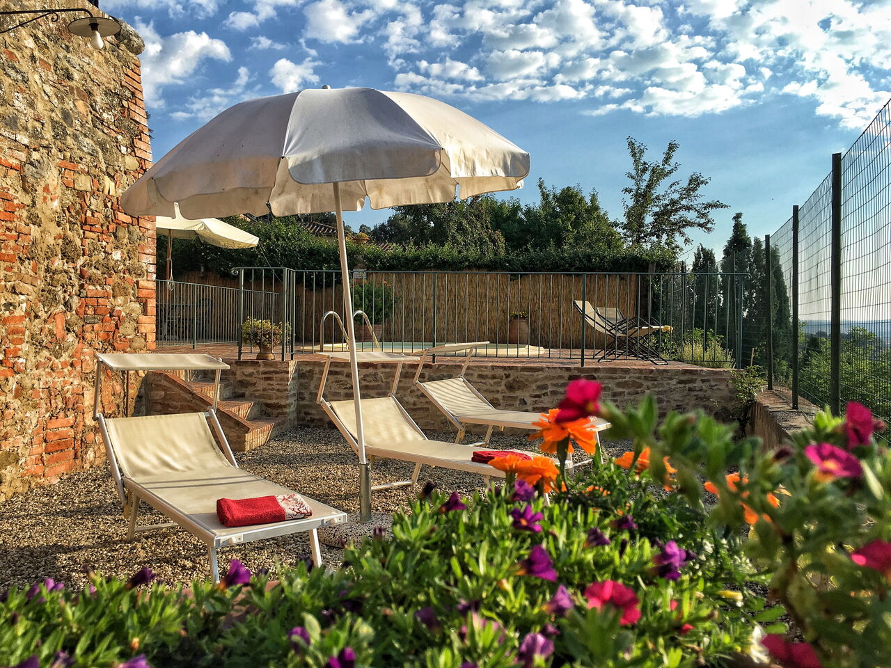 Casa Le Crete: Balcony / Terrace / Patio, Outdoor