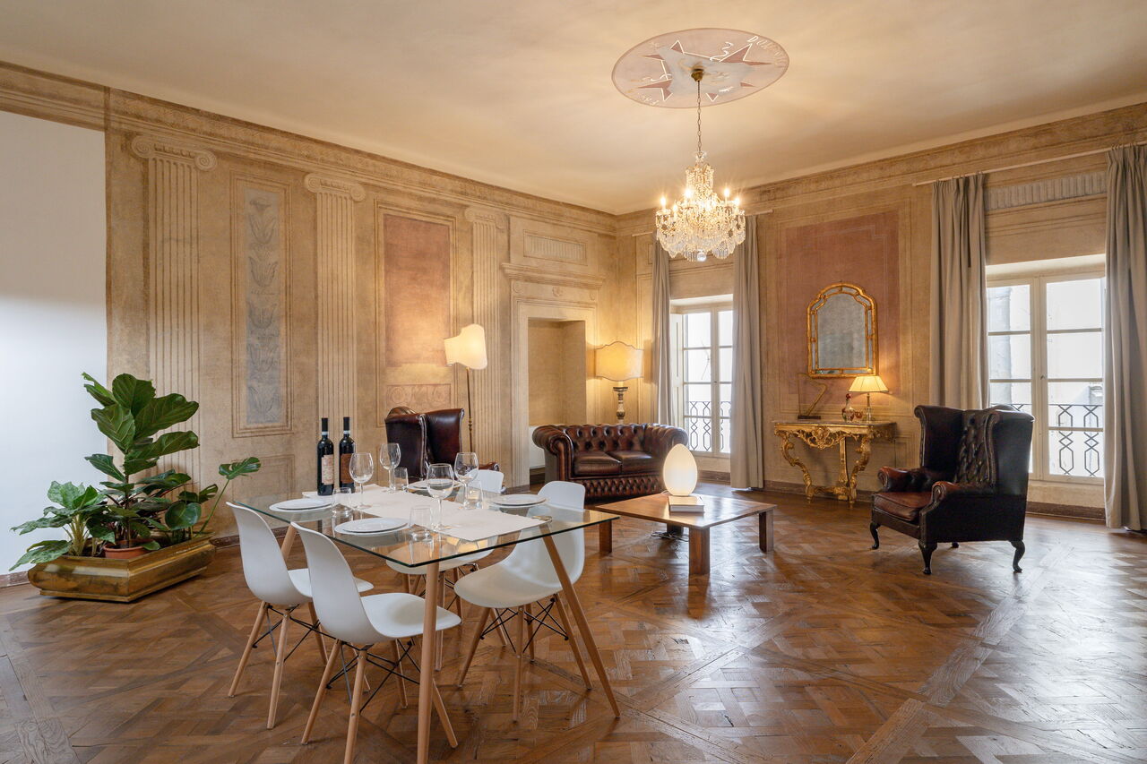 Appartamento Reale: Living and dining room