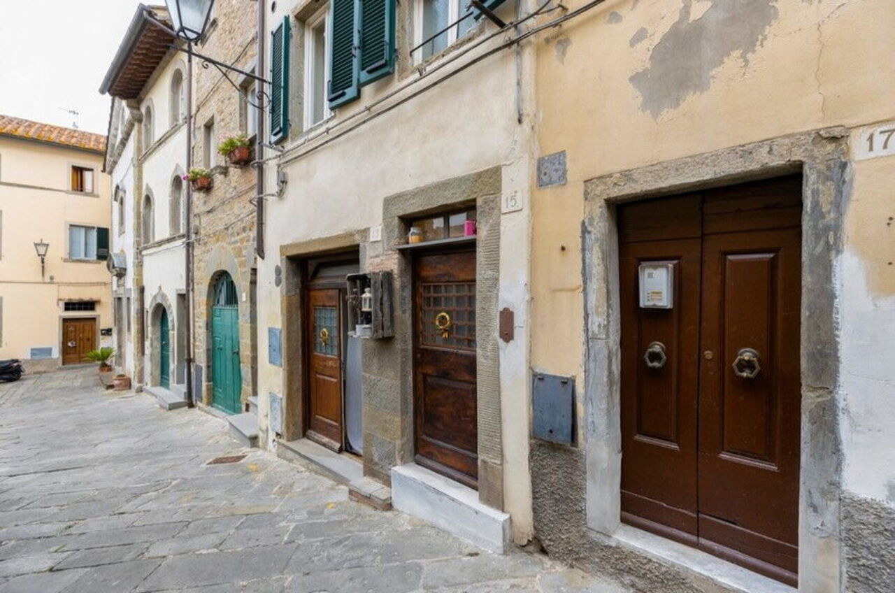 La Piccina: Main entrance