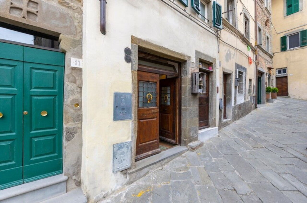 La Piccina: Main entrance