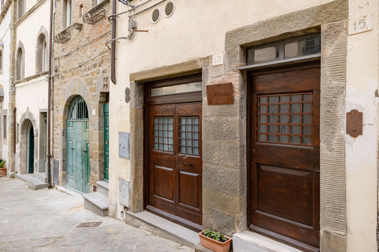 La Piccina: Main entrance