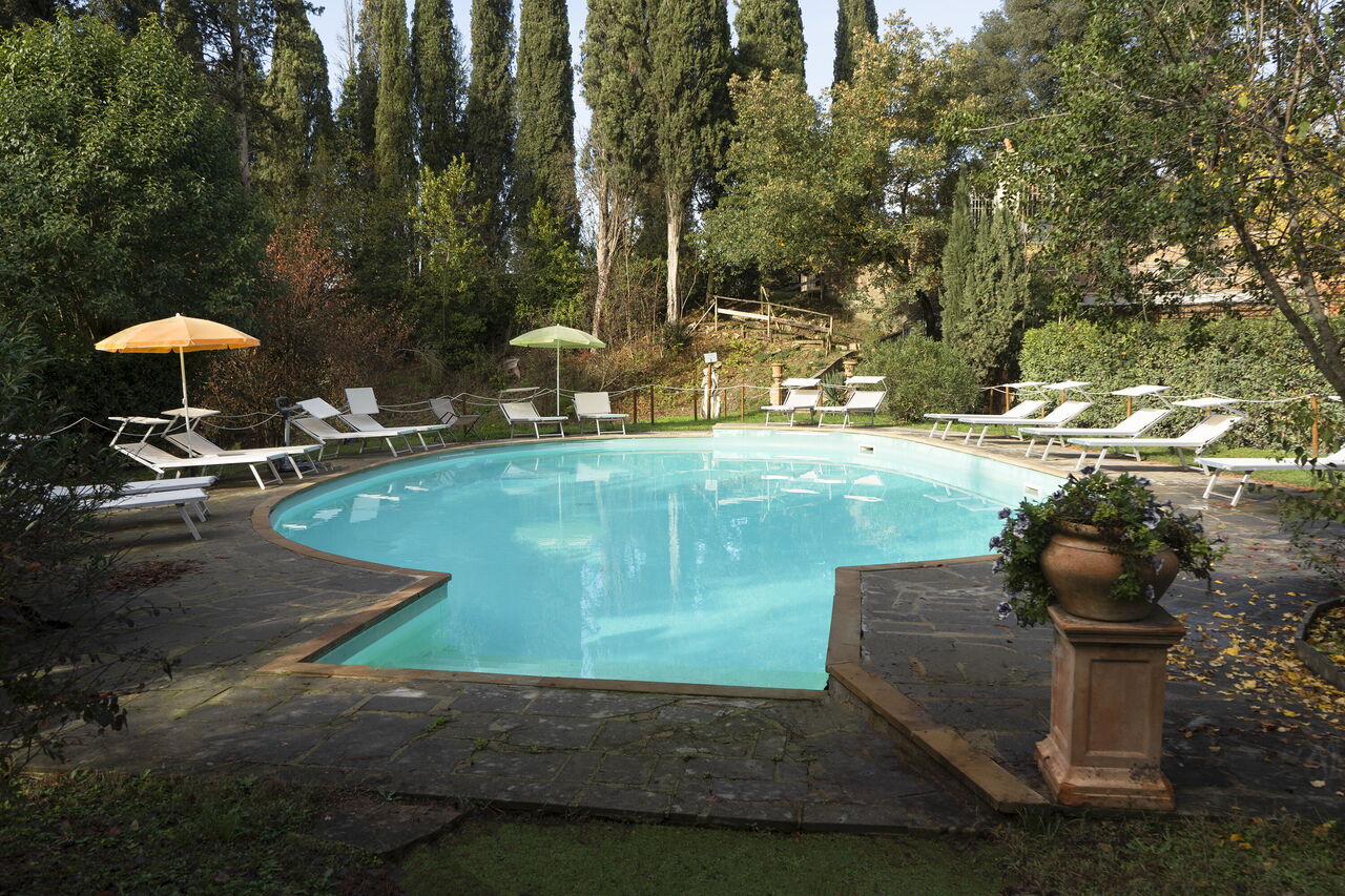 Borgo Dolciano: Schwimmbad