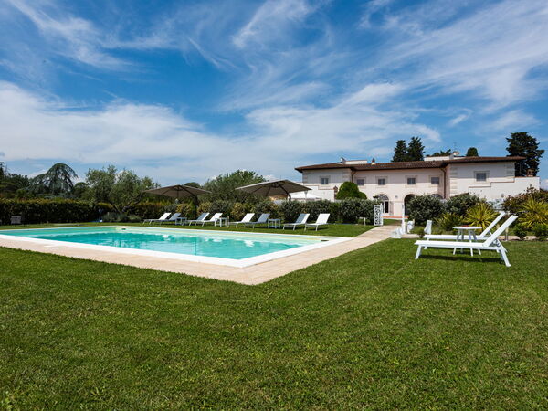 Villa Yvonne