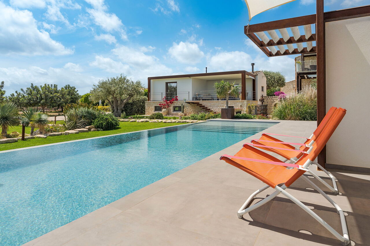 Villa Antigua: Outdoor, Pool