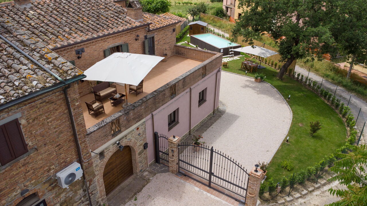 Holiday Home Croce With Spa: Garden, Main Entrance