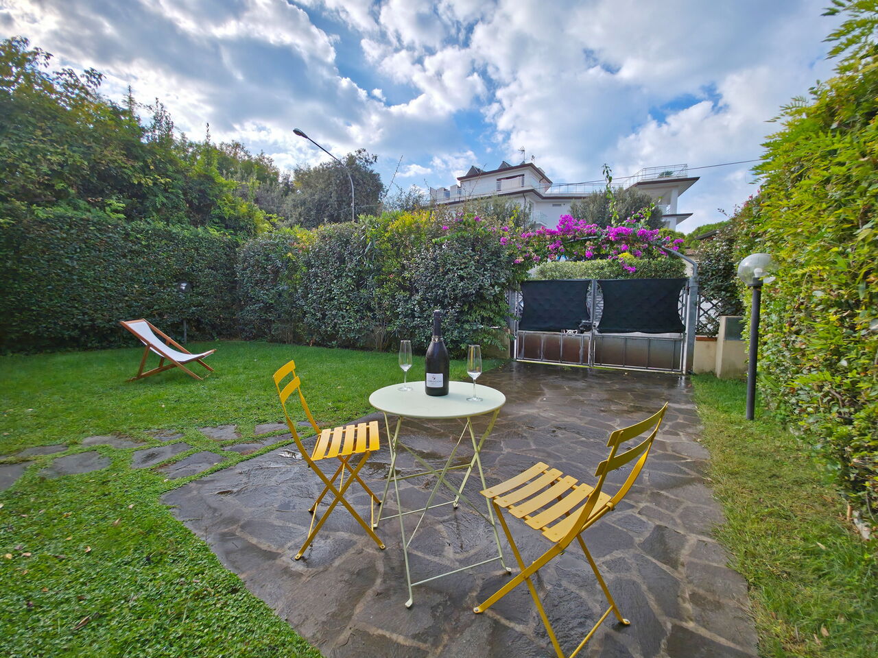 Villetta Tonfano: Garden, Outdoor