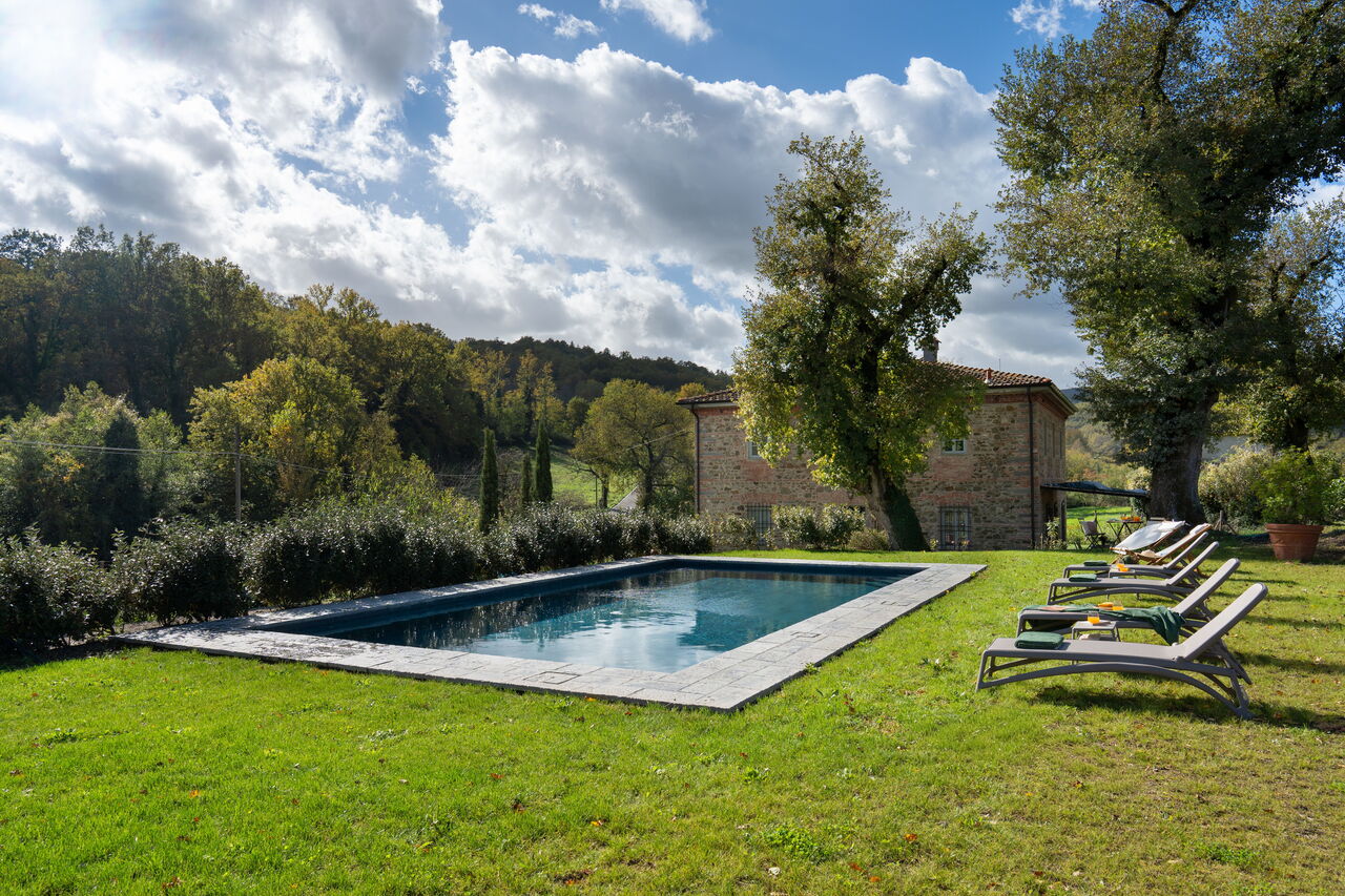 La Morella: Building Exterior, Outdoor, Pool