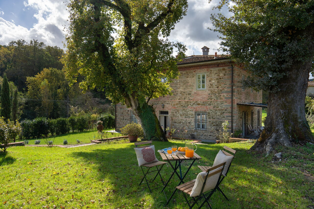 La Morella: Building Exterior, Main Entrance, Outdoor, Pool