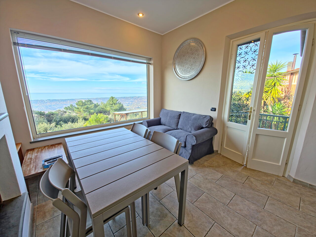 Villa Il Giardino: Dining Room, Living Room