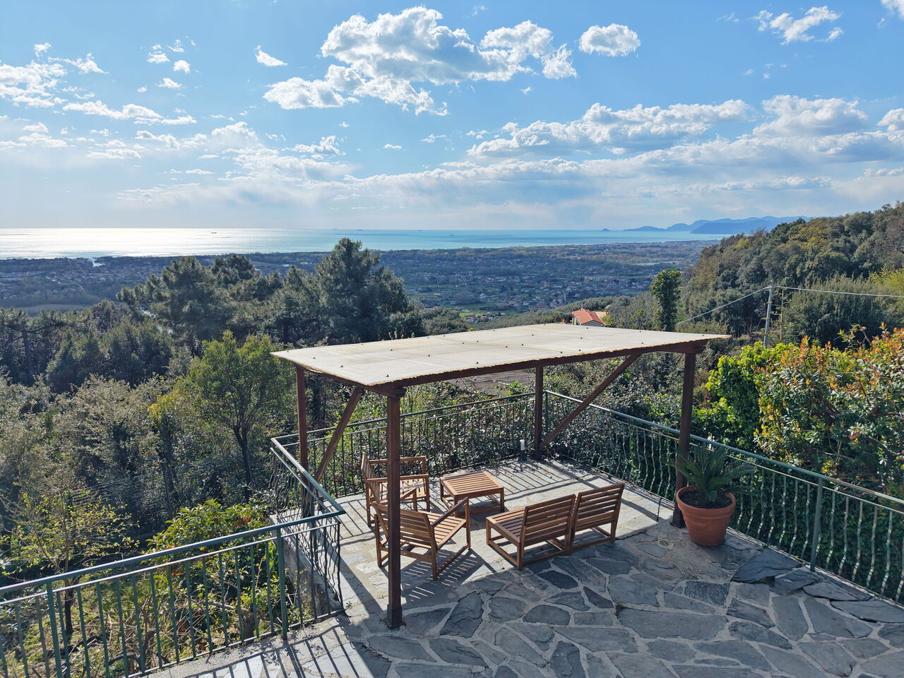 Villa Il Giardino: Building Exterior, Outdoor