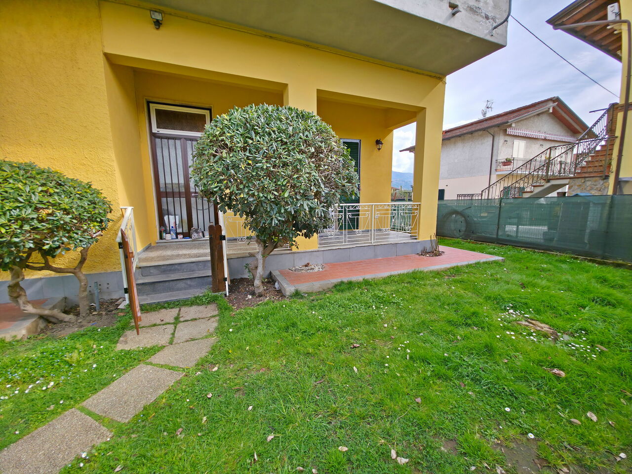 Casa Serena: all'aperto, Giardino