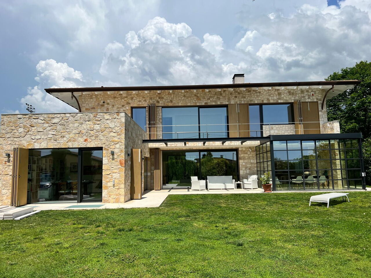 Villa Elena: all'aperto