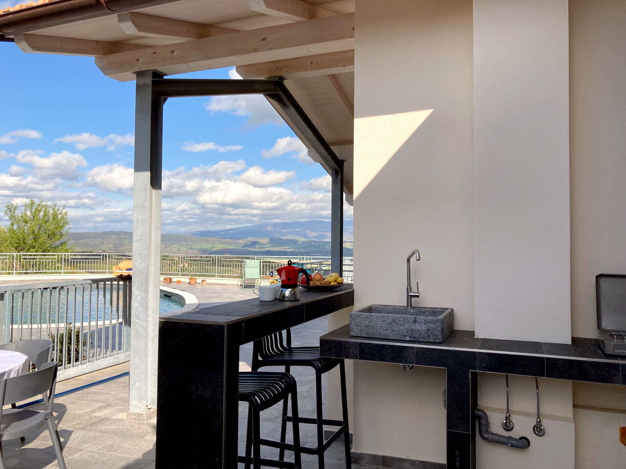 Villa Ombrone: all'aperto, Cucina, Esterni, Piscina
