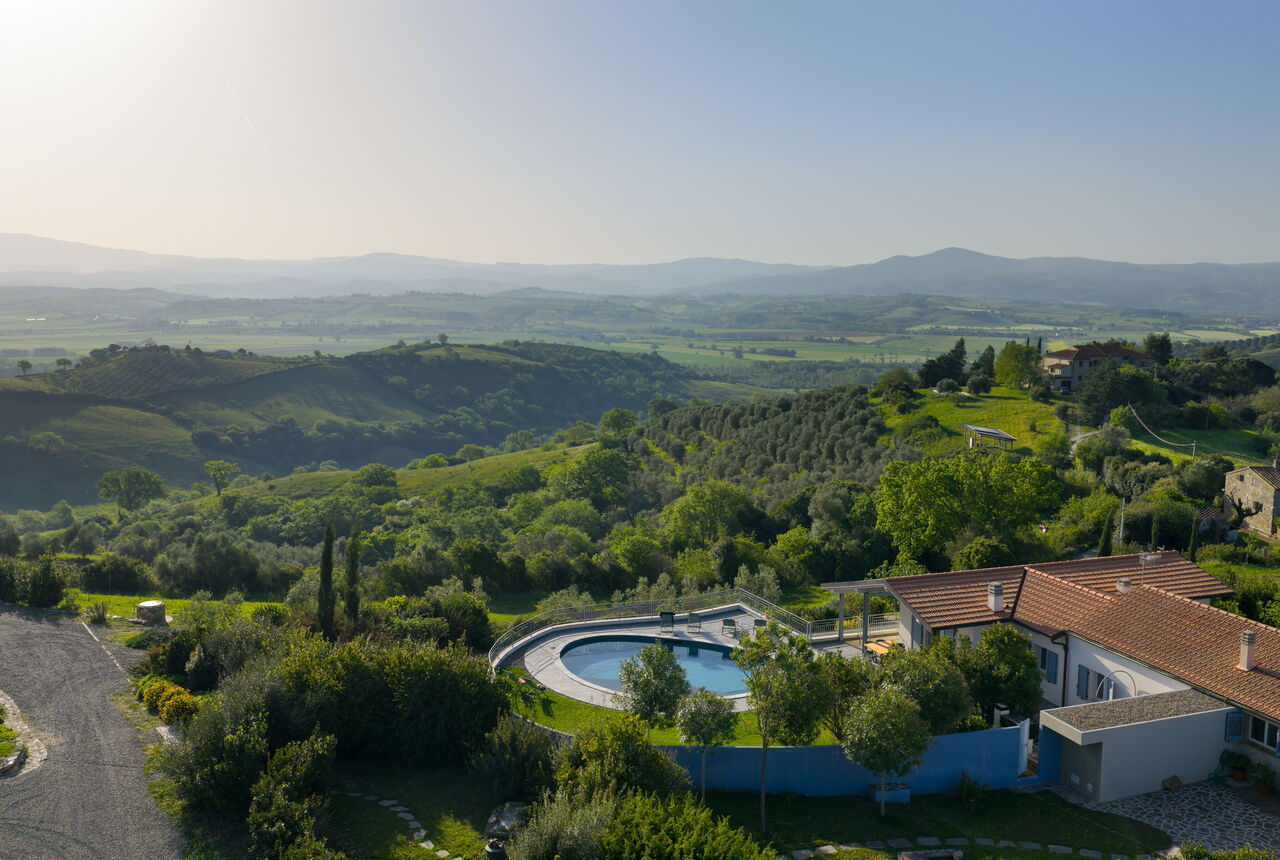 Villa Ombrone: Ansichten, Außen, Garten, Schwimmbad