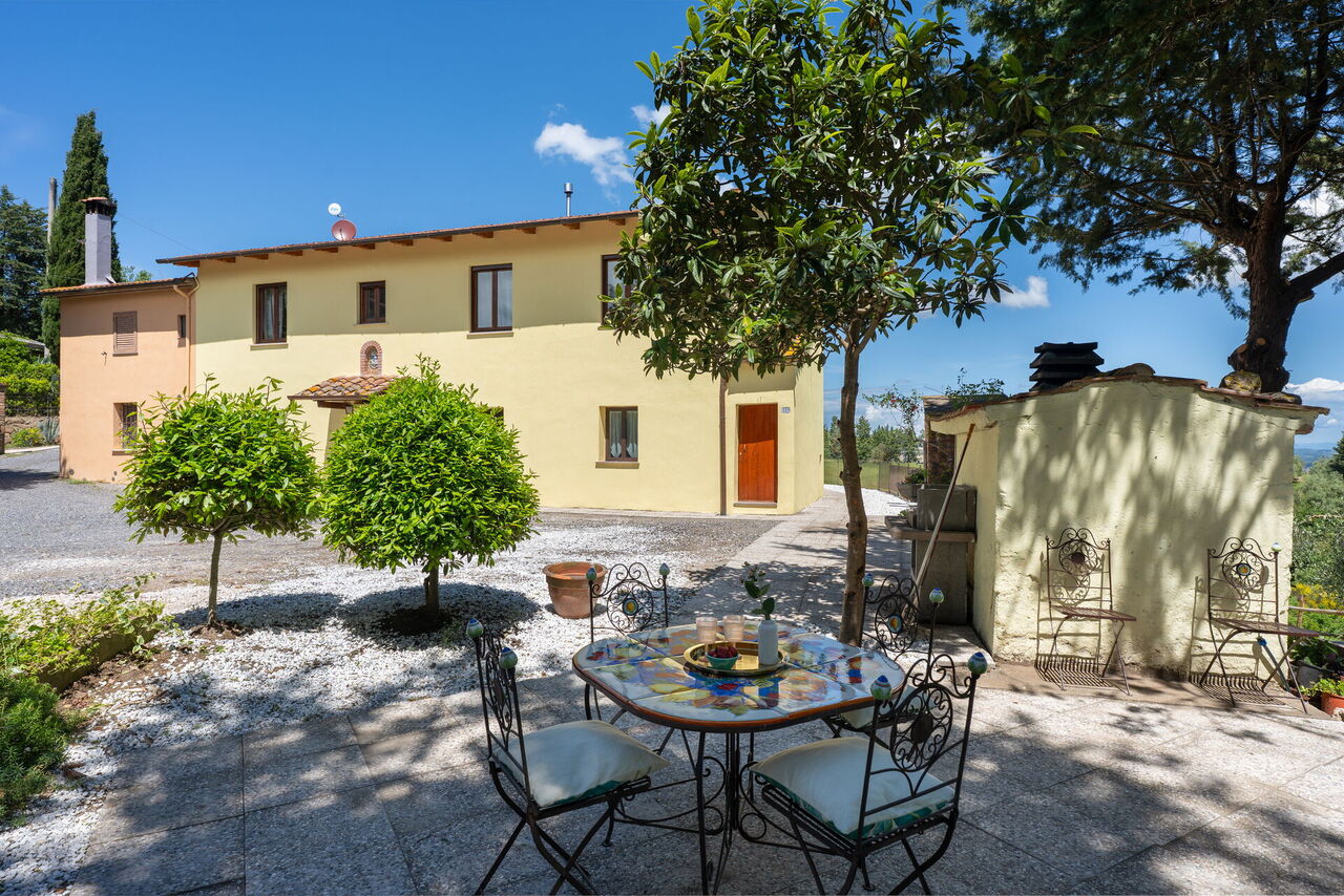 Villa i Fiori: Außen, Draussen, Haupteingang