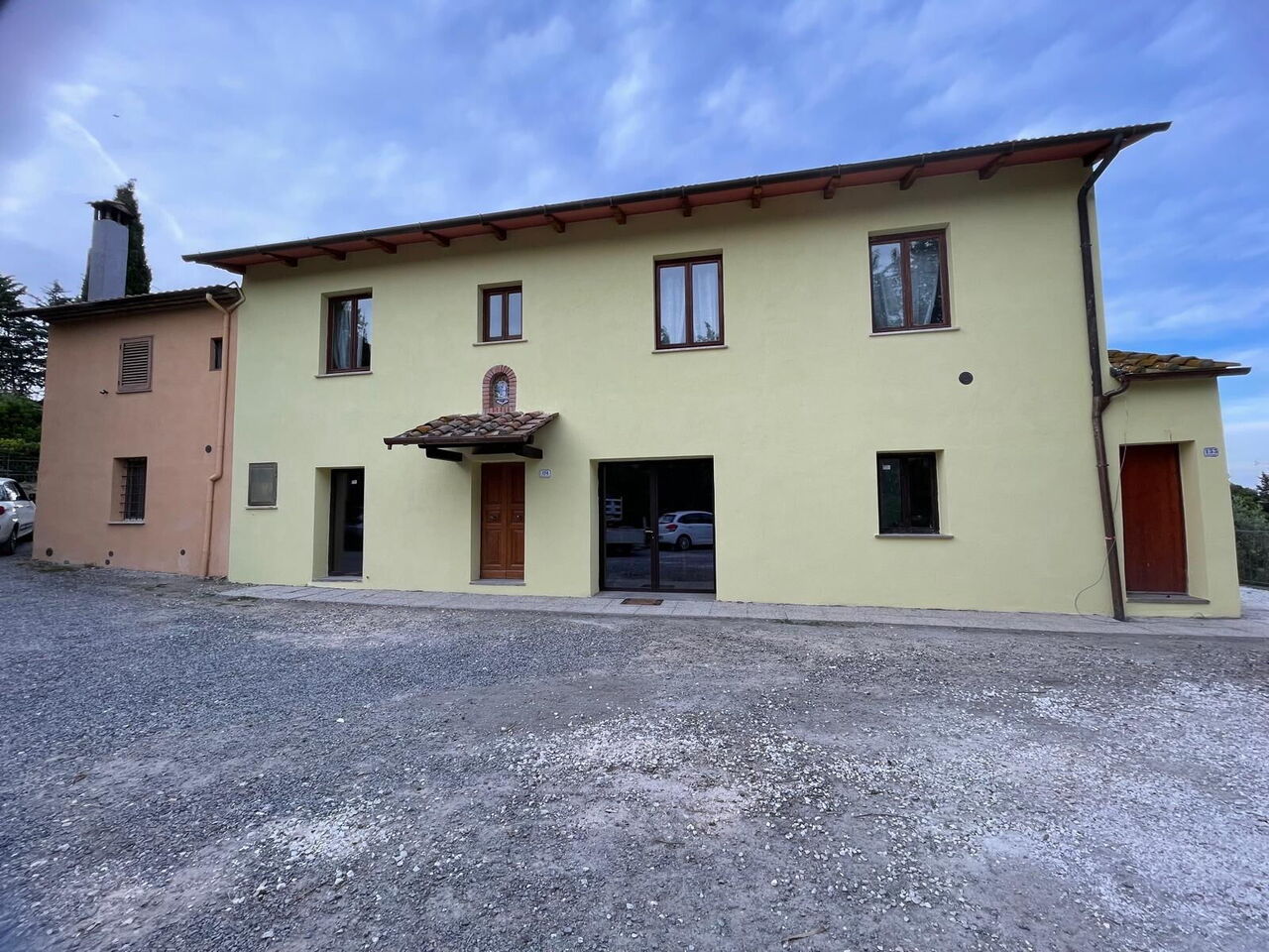 Villa i Fiori: Hlavní vchod, Otevřeno