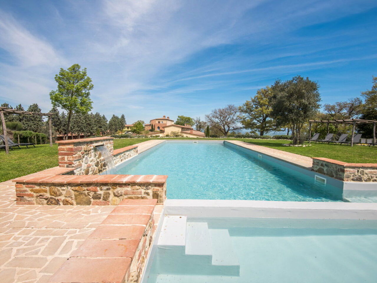 Cignella: all'aperto, Piscina