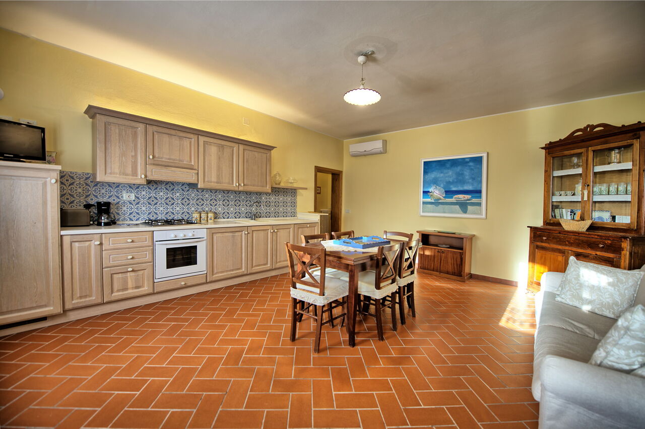 Casa RossaAccommodation:&nbsp;: Dining Room, Kitchen, Living Room