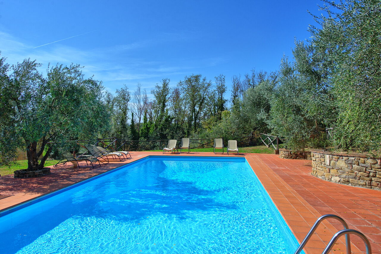 La Selva: Garten, Schwimmbad