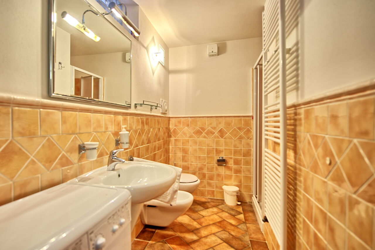 CertaldoAccommodation: : Bathroom